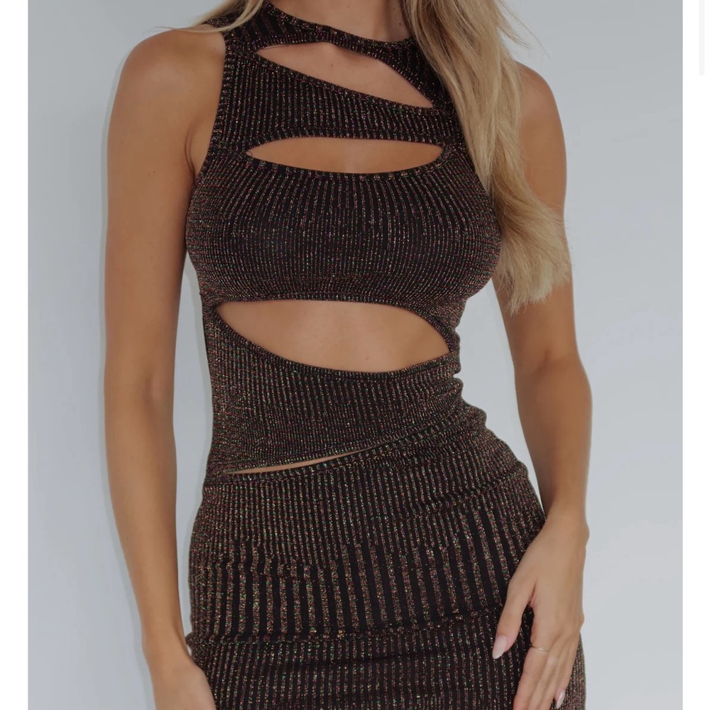 Chic Cutout Ribbed Dress